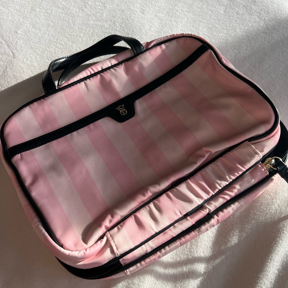 Victoria’s Secret Hanging Travel Toiletry Case